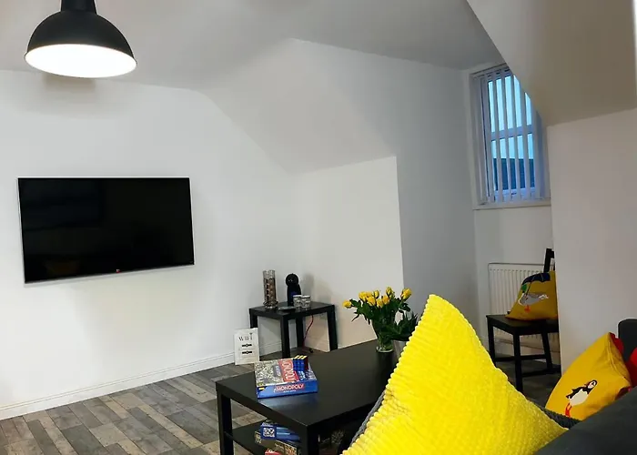 Harland View Apartment